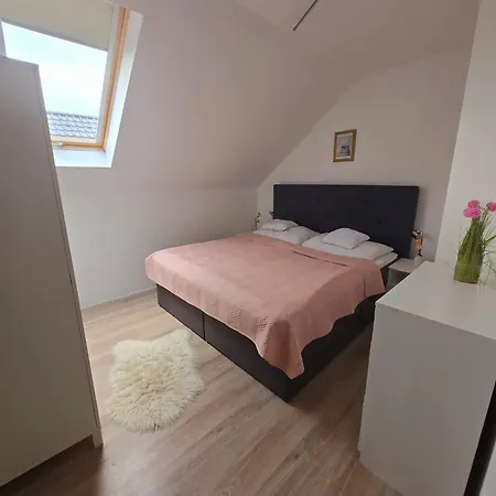 Oliver Apartmanhaz