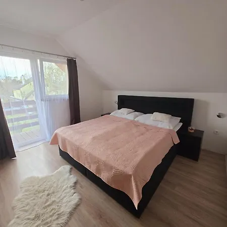 Oliver Apartmanhaz * Balatonlelle